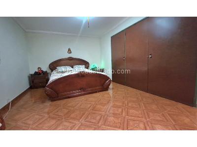Casa de 4 alcobas en venta en Laureles Nogal, Medellín, 319 m² · foto 13 de 20