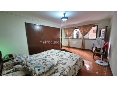 Casa de 4 alcobas en venta en Laureles Nogal, Medellín, 319 m² · foto 15 de 20