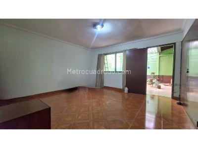 Casa de 4 alcobas en venta en Laureles Nogal, Medellín, 319 m² · foto 16 de 20
