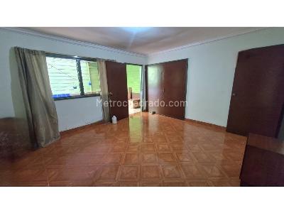 Casa de 4 alcobas en venta en Laureles Nogal, Medellín, 319 m² · foto 17 de 20