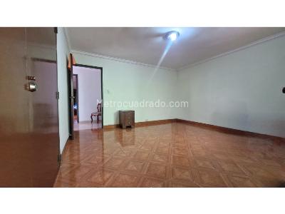 Casa de 4 alcobas en venta en Laureles Nogal, Medellín, 319 m² · foto 18 de 20