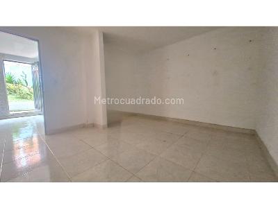 Casa de 3 alcobas en venta en Hermosa Provincia, Bello, 74 m² · foto 5 de 15