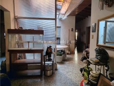 Casa de 5 alcobas en venta en Conquistadores, Medellín, 276 m² · foto 6 de 13