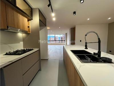 Apartamento de 3 alcobas en venta en El Poblado, Medellín, 154 m² · foto 2 de 20