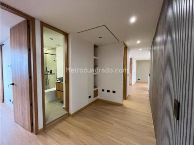 Apartamento de 3 alcobas en venta en El Poblado, Medellín, 154 m² · foto 8 de 20