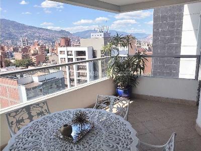 Apartamento en venta en Laureles En Medellin, Medellín · foto 2 de 20