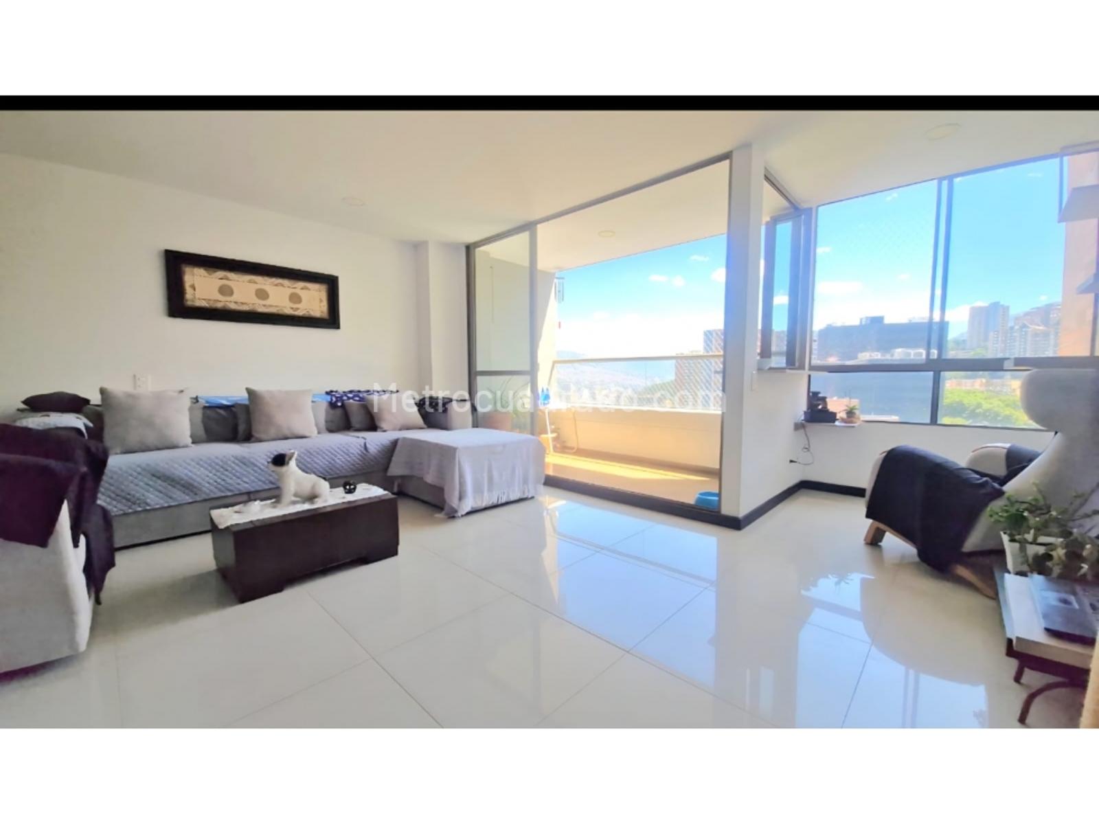 Apartamento de 3 habitaciones en venta en Loma de San Julian, Medellín — imagen 1 de 20