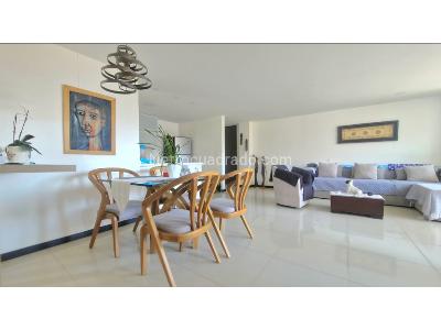 Apartamento de 3 alcobas en venta en Loma De San Julian, Medellín, 105 m² · foto 3 de 20