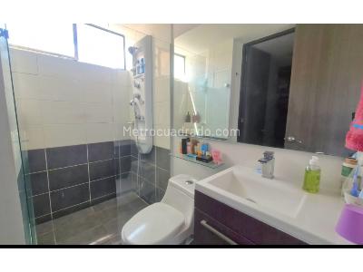 Apartamento de 3 alcobas en venta en Loma De San Julian, Medellín, 105 m² · foto 17 de 20