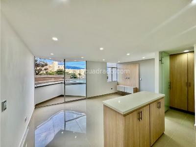 Apartamento de 2 alcobas en venta en Calasania, Medellín, 55 m² · foto 3 de 14
