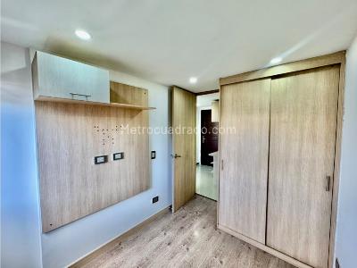 Apartamento de 2 alcobas en venta en Calasania, Medellín, 55 m² · foto 10 de 14