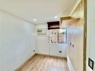 Apartamento de 2 alcobas en venta en Calasania, Medellín, 55 m² · foto 11 de 14