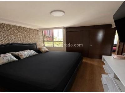 Apartamento de 3 alcobas en venta en Loma De Los Bernal, Medellín, 72 m² · foto 6 de 20