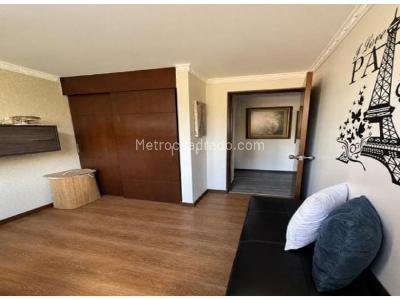 Apartamento de 3 alcobas en venta en Loma De Los Bernal, Medellín, 72 m² · foto 9 de 20