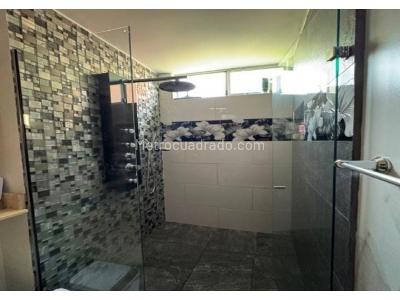 Apartamento de 3 alcobas en venta en Loma De Los Bernal, Medellín, 72 m² · foto 15 de 20