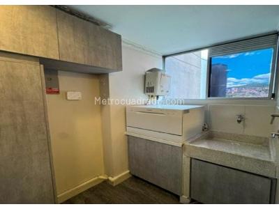 Apartamento de 3 alcobas en venta en Loma De Los Bernal, Medellín, 72 m² · foto 18 de 20