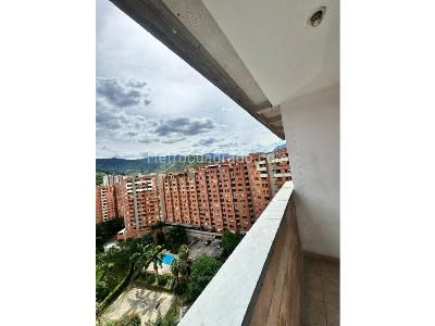 Apartamento en venta en Loma De Los Bernal, Medellín · foto 11 de 19