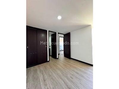 Apartamento en venta en Loma De Los Bernal, Medellín · foto 14 de 19
