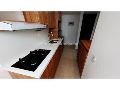 Apartamento de 3 alcobas en venta en Los Colores, Medellín, 77 m² · foto 2 de 20