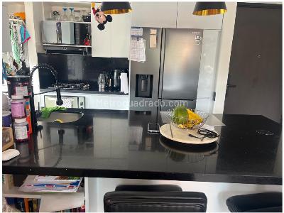 Apartamento en venta en La Castellana, Medellín · foto 2 de 16