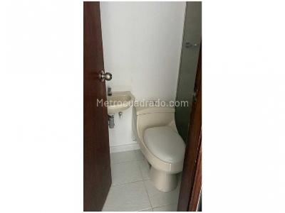Apartamento de 3 alcobas en venta en Belen Rodeo Alto, Medellín, 58 m² · foto 8 de 8