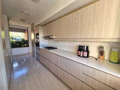 Apartamento en venta en Poblado San Lucas, Medellín · foto 2 de 20