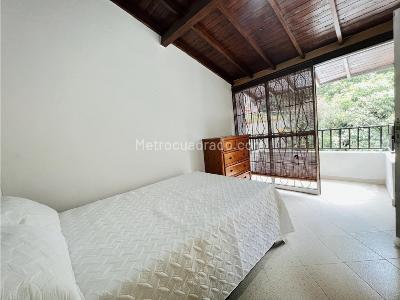 Casa de 4 alcobas en venta en Envigado, Envigado, 140 m² · foto 2 de 13