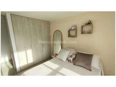 Apartamento de 3 alcobas en venta en Loma De Los Bernal, Medellín, 87 m² · foto 15 de 15