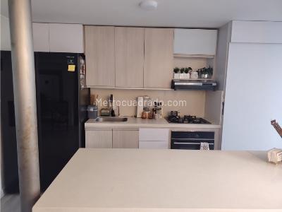 Apartamento de 3 alcobas en venta en Vizcaya, Medellín, 153 m² · foto 5 de 19