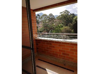 Apartamento en venta en Laureles Nogal, Medellín · foto 3 de 17