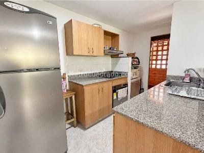 Apartamento en venta en Prados De Sabaneta, Sabaneta · foto 4 de 11