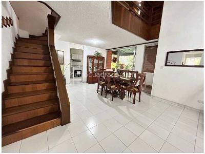 Apartamento de 3 alcobas en venta en El Poblado, Medellín, 196 m² · foto 8 de 20