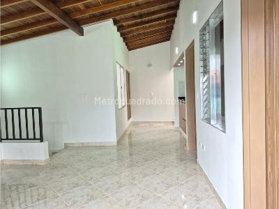 Apartamento de 3 alcobas en venta en Prado, Bello, 65 m² · foto 5 de 14