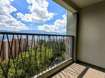 Apartamento de 2 alcobas en venta en La Castellana, Medellín, 70 m² · foto 13 de 20