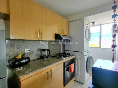 Apartamento de 2 alcobas en venta en La Castellana, Medellín, 70 m² · foto 4 de 20