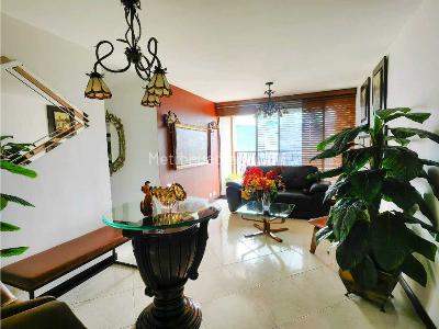 Apartamento de 2 alcobas en venta en La Castellana, Medellín, 70 m² · foto 8 de 20
