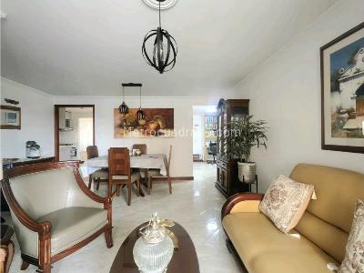 Apartamento de 3 alcobas en venta en Conquistadores, Medellín, 96 m² · foto 2 de 20