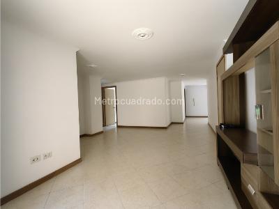 Apartamento de 3 alcobas en venta en Conquistadores, Medellín, 174 m² · foto 3 de 20