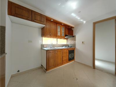 Apartamento de 3 alcobas en venta en Conquistadores, Medellín, 174 m² · foto 10 de 20
