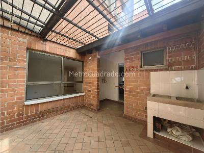 Apartamento de 3 alcobas en venta en Conquistadores, Medellín, 174 m² · foto 13 de 20
