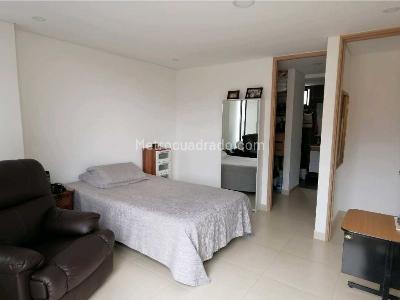 Apartamento de 3 alcobas en venta en Conquistadores, Medellín, 104 m² · foto 12 de 13
