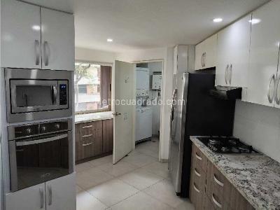 Apartamento de 2 alcobas en venta en Poblado En La Comuna 14 De Medellin, Medellín, 103 m² · foto 18 de 20