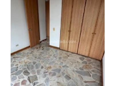 Apartamento en venta en La Almeria, Medellín · foto 5 de 5