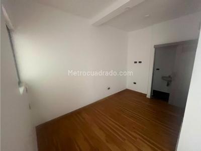 Casa de 5 alcobas en venta en Lorena, Medellín, 203 m² · foto 5 de 8
