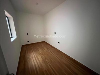 Casa de 5 alcobas en venta en Lorena, Medellín, 203 m² · foto 7 de 8