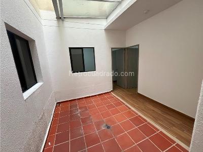 Casa de 5 alcobas en venta en Lorena, Medellín, 203 m² · foto 8 de 8