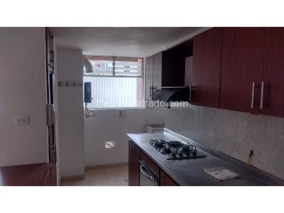 Apartamento en venta en Almeria, Medellín · foto 3 de 17
