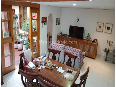 Casa de 4 alcobas en venta en Simon Bolivar, Medellín, 330 m² · foto 4 de 18