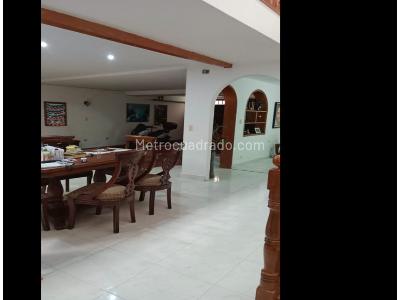 Casa de 4 alcobas en venta en Simon Bolivar, Medellín, 330 m² · foto 7 de 18