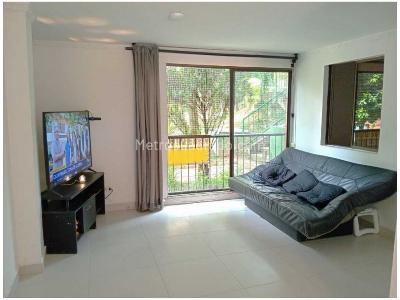 Apartamento en venta en Almeria, Medellín · foto 3 de 18